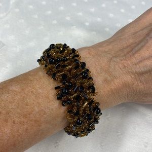 Gorgeous Vintage Handmade Beaded Bracelet unsigned Art piece
